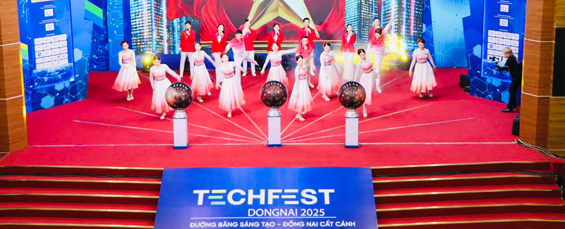 Văn nghệ chào mừng