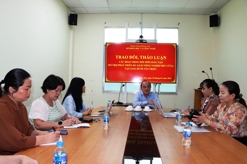 Trao đổi hoạt động đổi mới sáng tạo hỗ trợ phát triển du lịch nông nghiệp bền vững làng bưởi Tân Triều